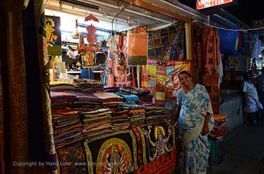 Bazaar near Meenakshi Temple, Madurai,_DSC_8008_H600